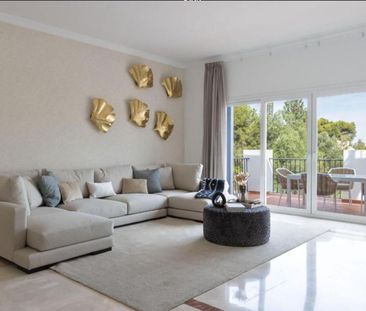 Alquiler de ático en Calle Algarrobo s/n - Photo 2