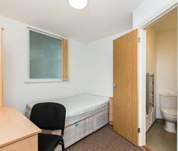 Guildhall Walk, Portsmouth - Photo 2