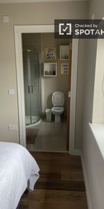 Room for rent in 3-bedroom house in Donabate.Single Occupan - Photo 4