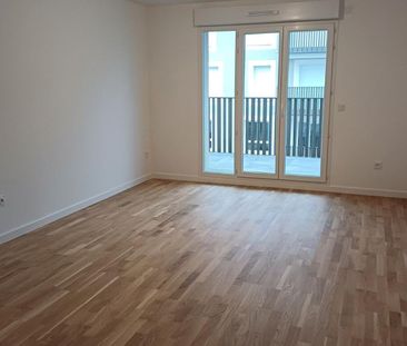 location Appartement T3 DE 59.48m² À CHESSY - Photo 4