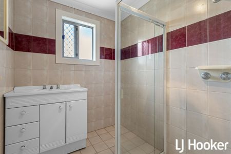 Charming 3-Bedroom Classic Stone Maisonette in a Prime Location - Photo 3