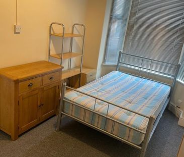 3 bedroom terraced house to rent - Photo 6