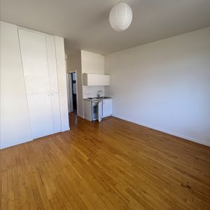 Location Appartement 1 pièce 26m² - Photo 3