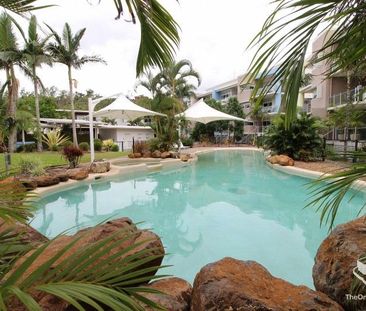 Townhouse in Secure Complex - Photo 4