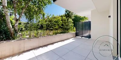 Smartes Wohnen auf Zeit - Erstklassiges City-Pied-Ü-terre mit Innenhof-Terrasse - Photo 3