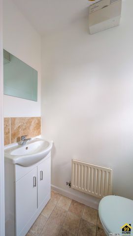 3 bed Semi-detached in Linden Drive Bristol, Bradley Stoke, Bristol, BS32 8DT - Photo 2