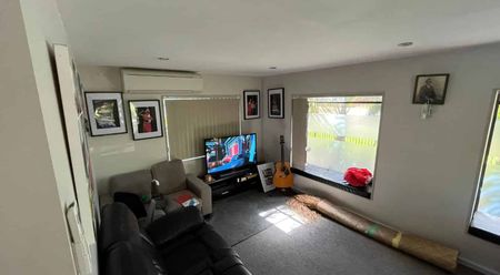 18 Stottholm Road, Titirangi, Auckland - Photo 3