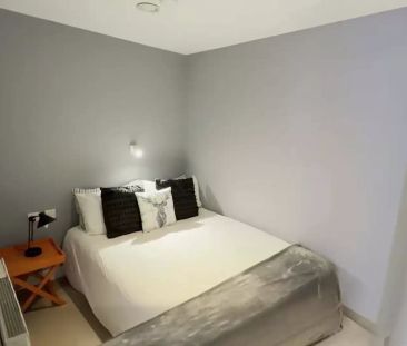 Classic Large Apartment - Photo 3