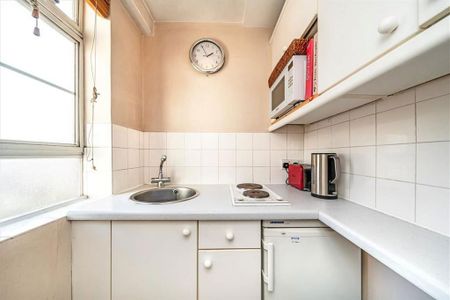 Studio to rent - Photo 2