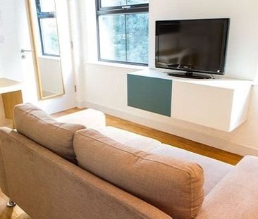 67 Newsome Road, Huddersfield, HD4 - Photo 1