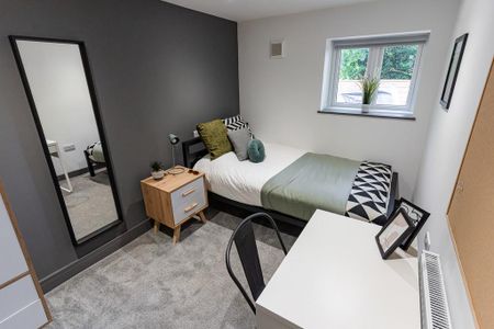 6 bedroom terraced house to rent - Photo 3