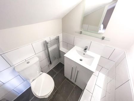 5 bedroom terraced house to rent - Photo 3