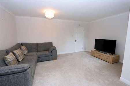 Cedar Court, Station Road, Epping, CM16 - Photo 3