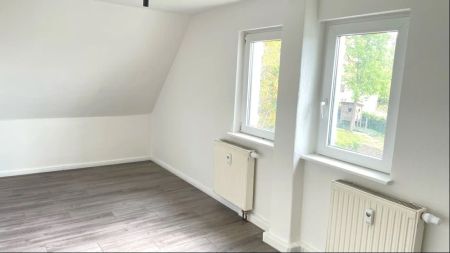 Große 2-Zimmer-Dachgeschosswohnung in Loschwitz! - Photo 4