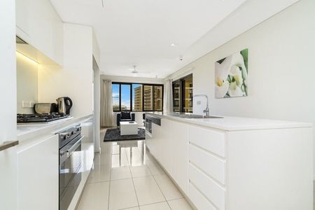 LUXURY LIVING IN WHARF PRECINCT - 6 MONTHS LEASE - Photo 3