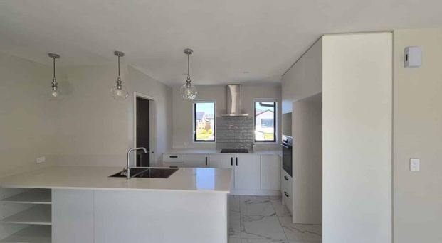 Modern Family Living in Halswell - Photo 1