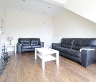 Elmfield Avenue, top floor, - Photo 3