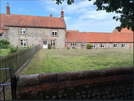 4 bedroom detached house to rent - Photo 3