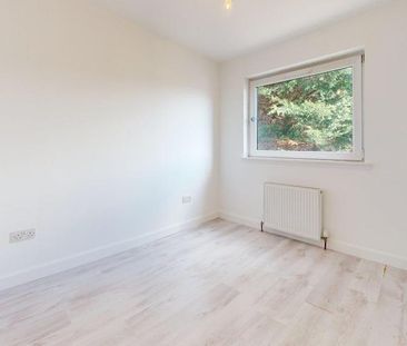 5 bedroom semi-detached house to rent - Photo 6