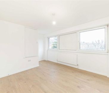 Carston Close, SE12, London - Photo 6