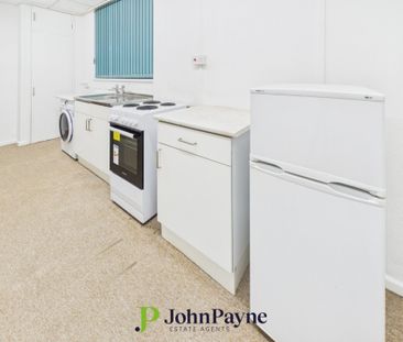 Kenilworth Court, Styvechale, Coventry, CV3 6JA - Photo 6