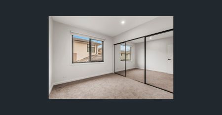 Stunning Modern Town Residence! - Photo 5