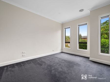 Modern Family Living with Space, Style & Side Access - Photo 2