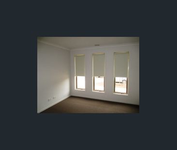 Modern Home in Point Cook - Photo 1