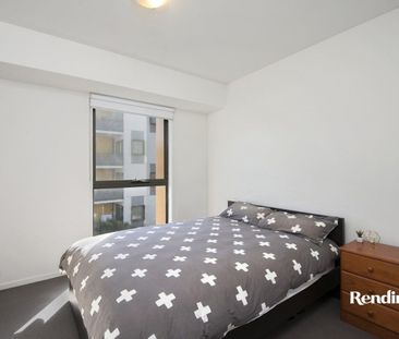 Spacious apartment with study in a leafy setting! - Photo 4