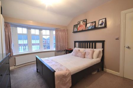 3 Bedroom Semi Detached Available Arranging tenancy - Photo 5