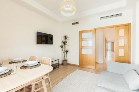 Calle Hernán Cortés, Valencia, Valencian Community 46004 - Photo 2