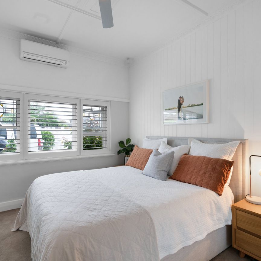 Thinking of selling? Contact our agent - Photo 1