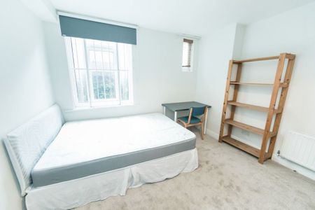 A Delph Lane, Woodhouse, Leeds - Photo 5