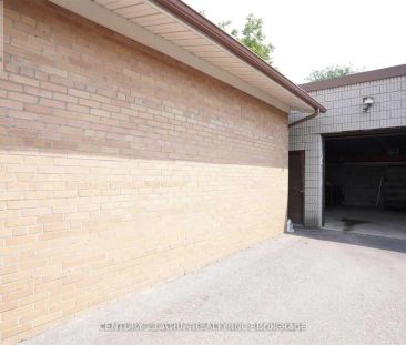 438 LYNETT CRESCENT - Photo 3