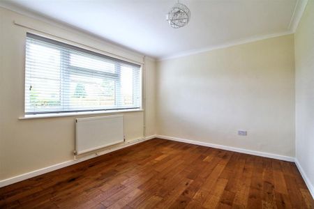 2 bedroom detached bungalow to rent - Photo 3