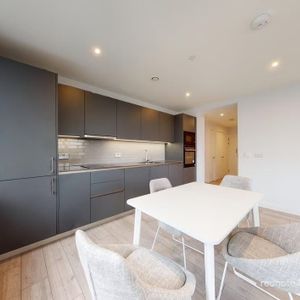 2 Bed Flat, Elephant And Castle, SE17 - Photo 2