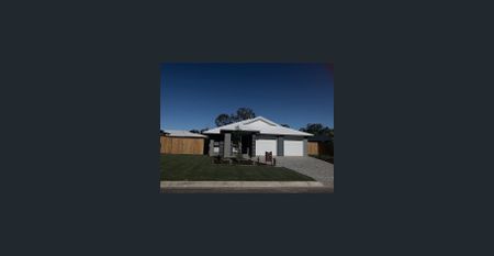 One bedroom spacious unit - Photo 2