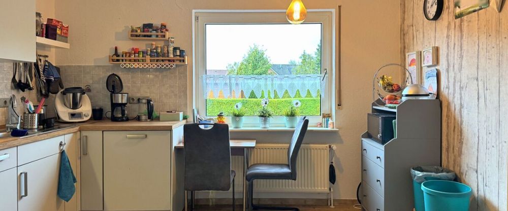 Gepflegte Doppelhaushälfte mit Garten, Garage & Carport in absolut zentraler Lage von Ostgroßefehn - Foto 1