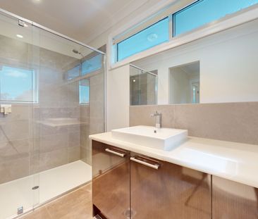 Sanctuary Of Streamlined Space and Style - Photo 6
