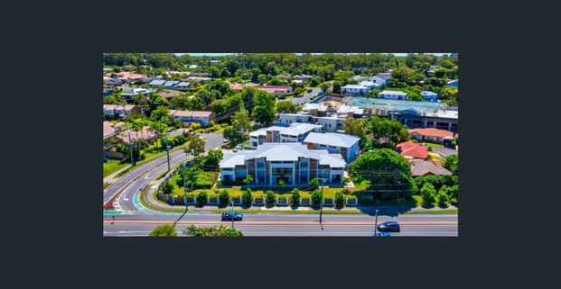 Modern & well equipped apartment - Photo 1