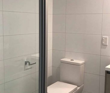 Modern 3-Bedroom Townhouse in a Fantastic Te A... - Photo 5