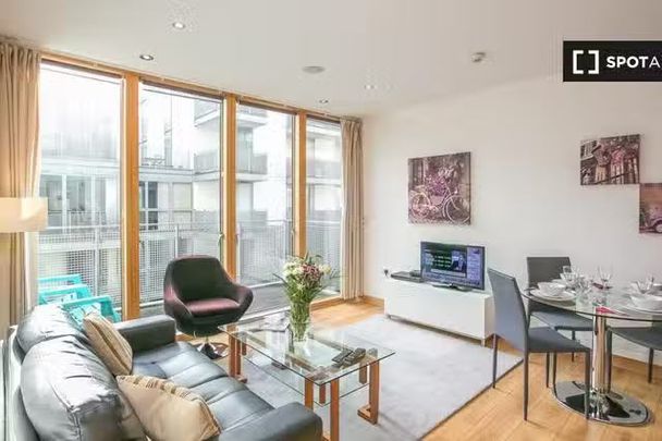 2-bedroom apartment for rent in Docklands North, Dublin - Photo 1