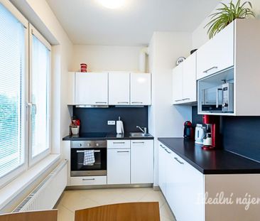Pronájem bytu 1+kk 32 m2 - Fotografie 3