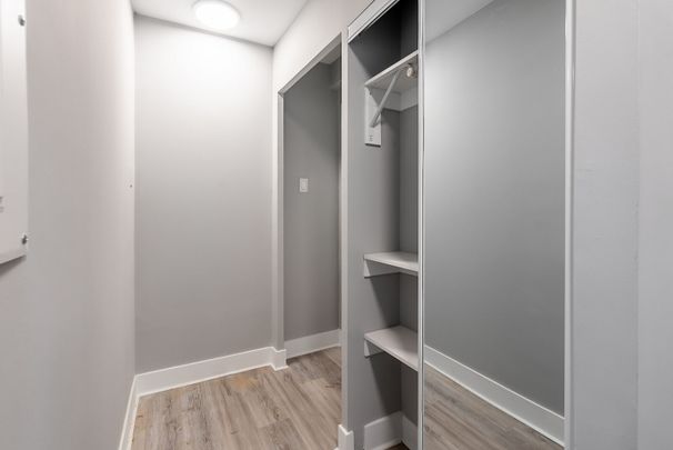5765 Cote-St-Luc Road, Montréal, QC - Photo 1