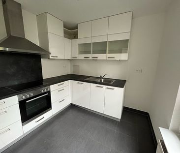 Location Appartement 4 pièces 75m² - Photo 2