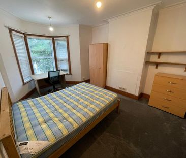 5 bedroom terraced house to rent - Photo 3