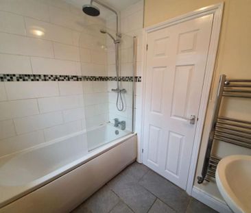 3 bedroom terraced house to rent - Photo 6