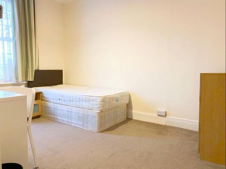 5 bedroom house to rent - Photo 2