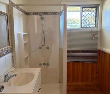 RE-LISTED Crawford 2 bedroom + Study home on large block of land - Photo 5