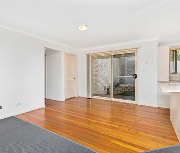 Larger than it looks - 3 bedroom double storey home! - Photo 3